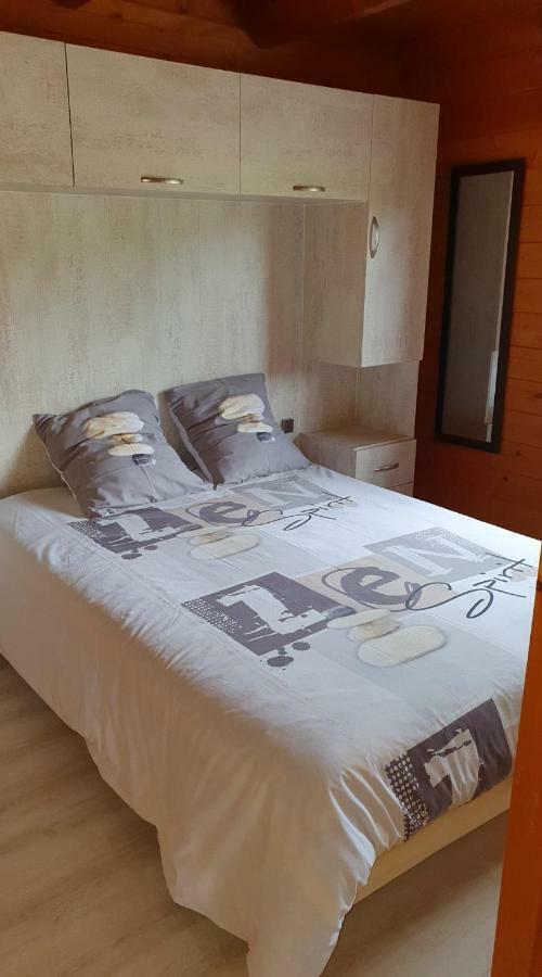 Domaine Du Hulobiet Chalet Fromelennes
